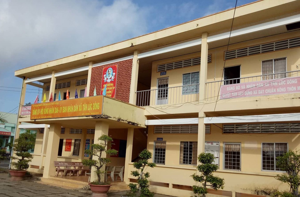 Chủ tịch Cà Mau chỉ đạo xử lý việc phòng một cửa “vắng tanh” trong giờ làm việc - 1