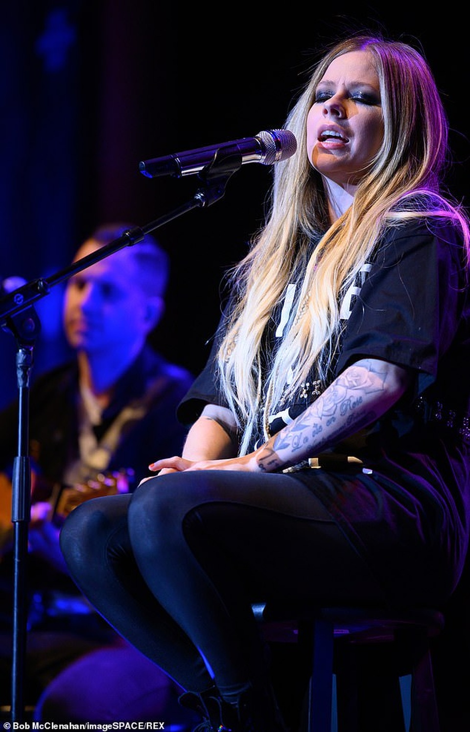 17 năm sau khi nổi tiếng, Avril Lavigne vẫn không già đi - 3 17 năm sau khi nổi tiếng, Avril Lavigne vẫn không già đi - 3
