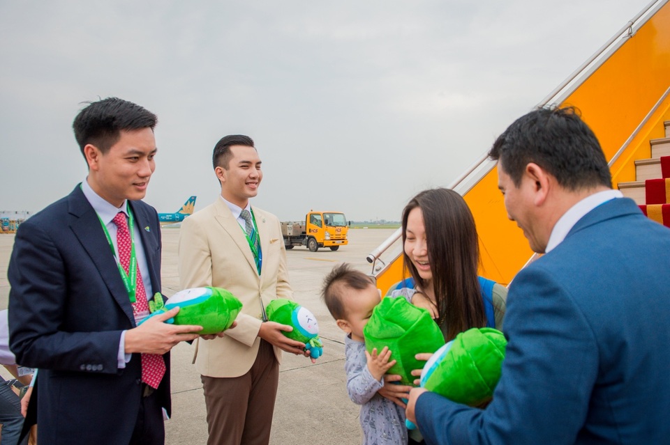 Bamboo Airways đón máy bay Airbus A320neo đầu tiên trong chiếc áo “Fly Green” ấn tượng - 6 Bamboo Airways đón máy bay Airbus A320neo đầu tiên trong chiếc áo “Fly Green” ấn tượng - 6