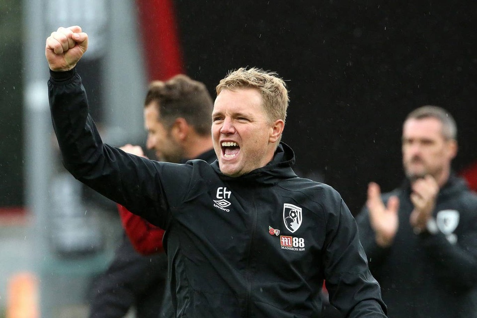 Nhìn lại trận thua tệ hại của Man Utd trên sân Bournemouth - 18 Nhìn lại trận thua tệ hại của Man Utd trên sân Bournemouth - 18