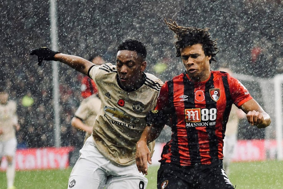 Nhìn lại trận thua tệ hại của Man Utd trên sân Bournemouth - 8 Nhìn lại trận thua tệ hại của Man Utd trên sân Bournemouth - 8