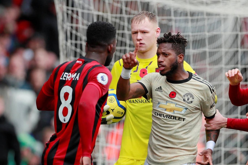 Nhìn lại trận thua tệ hại của Man Utd trên sân Bournemouth - 10 Nhìn lại trận thua tệ hại của Man Utd trên sân Bournemouth - 10