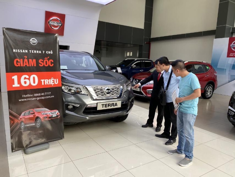 Xả hàng cuối năm, ô tô phân khúc SUV 7 chỗ giảm giá cả trăm triệu - 3 Xả hàng cuối năm, ô tô phân khúc SUV 7 chỗ giảm giá cả trăm triệu - 3