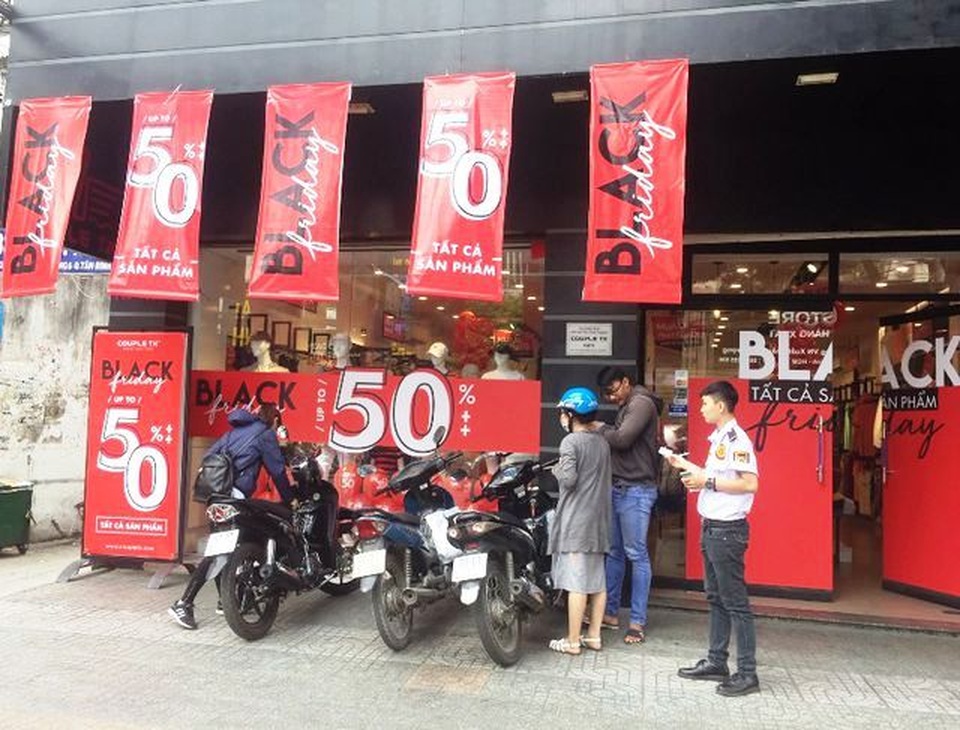 Mỹ phẩm, thời trang, đồ gia dụng sẽ “bùng nổ” doanh thu vào dịp Black Friday - 1 Mỹ phẩm, thời trang, đồ gia dụng sẽ “bùng nổ” doanh thu vào dịp Black Friday - 1