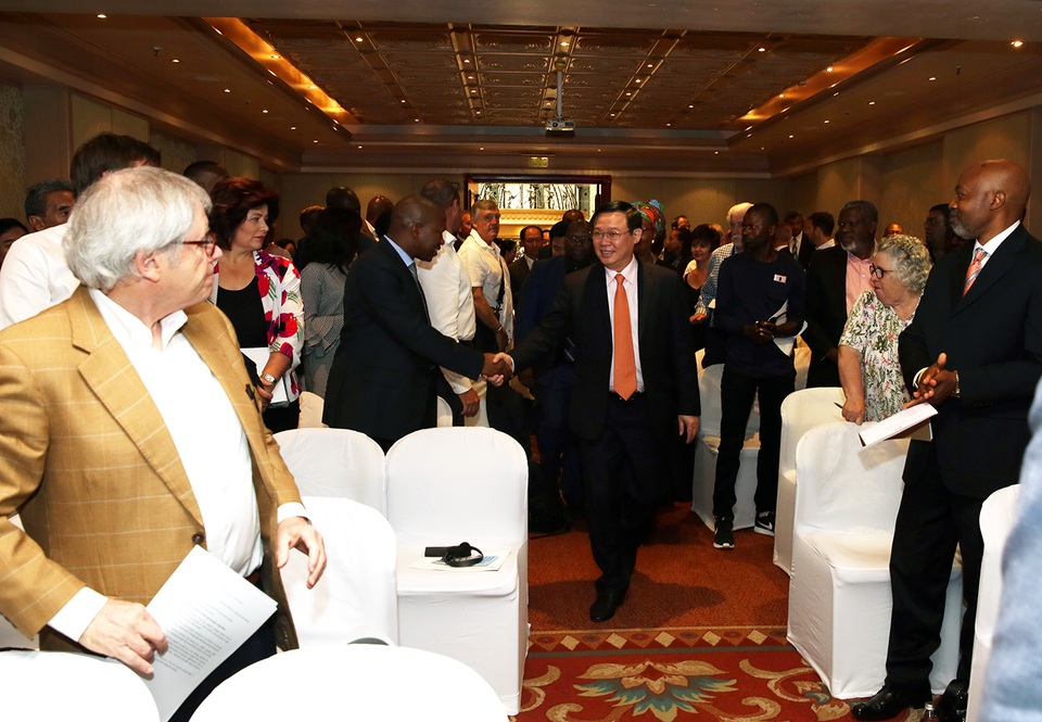 Việt Nam muốn xuất khẩu thêm nông-thủy sản, hàng tiêu dùng sang Nam Phi - 1 Việt Nam muốn xuất khẩu thêm nông-thủy sản, hàng tiêu dùng sang Nam Phi - 1