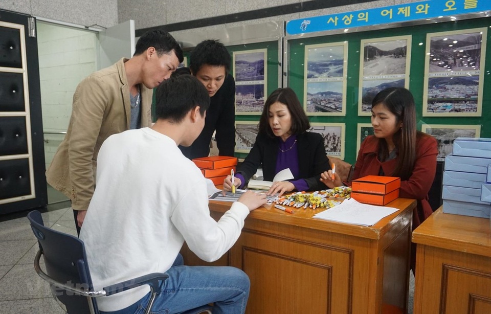 Cơ hội để các lao động Việt Nam tiếp tục trở lại Hàn Quốc làm việc - 1 Cơ hội để các lao động Việt Nam tiếp tục trở lại Hàn Quốc làm việc - 1