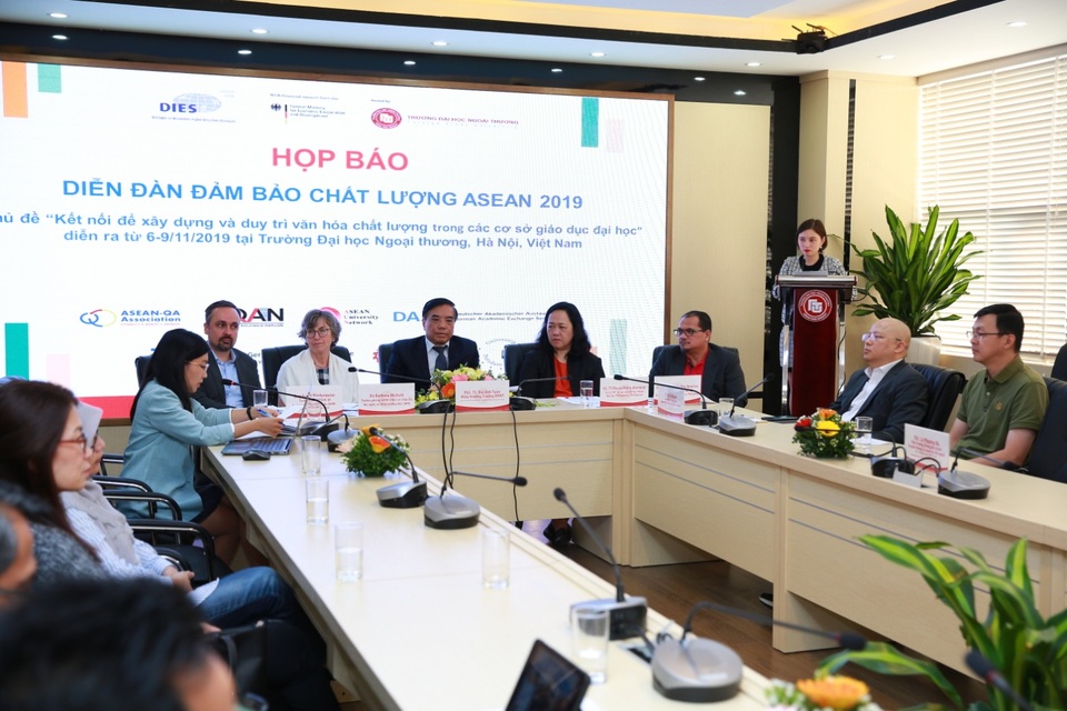 Kết nối quốc tế để xây dựng văn hóa đảm bảo chất lượng trong trường đại học - 1 Kết nối quốc tế để xây dựng văn hóa đảm bảo chất lượng trong trường đại học - 1