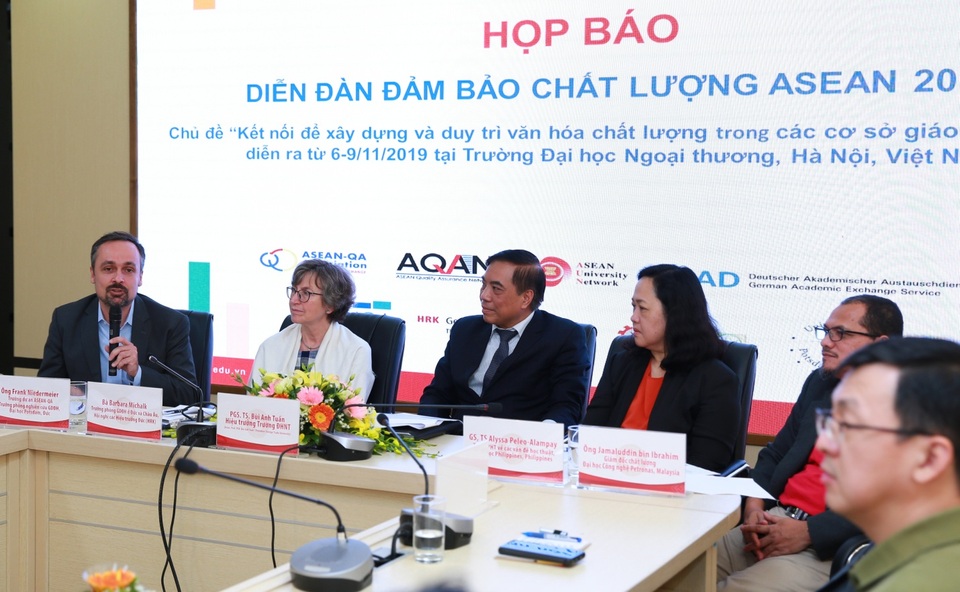 Kết nối quốc tế để xây dựng văn hóa đảm bảo chất lượng trong trường đại học - 3 Kết nối quốc tế để xây dựng văn hóa đảm bảo chất lượng trong trường đại học - 3