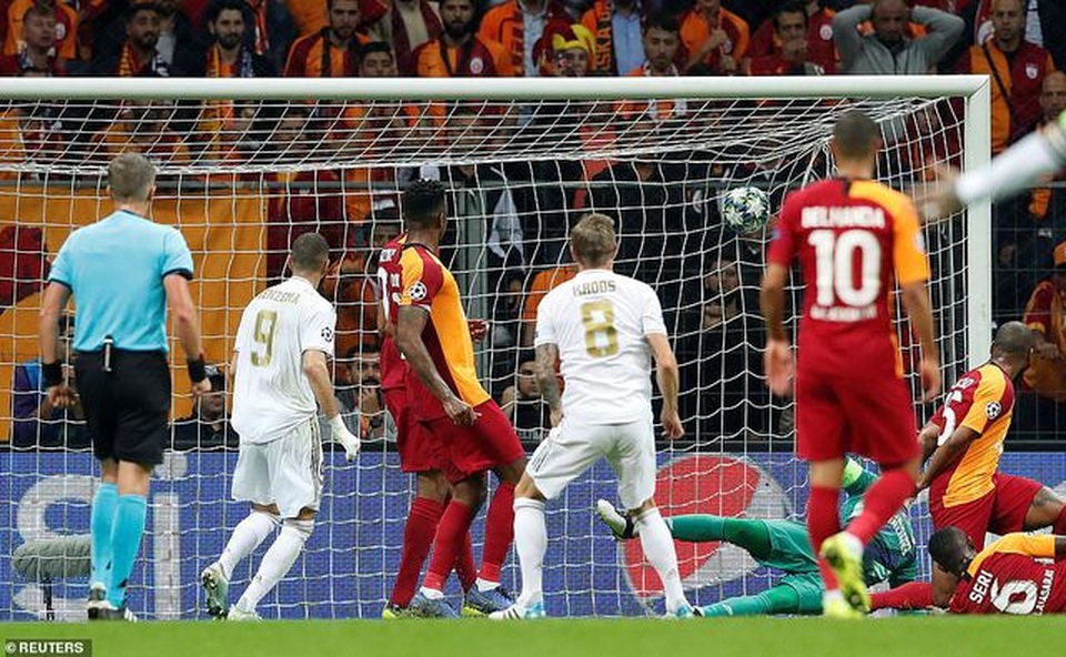 Real Madrid gồng mình đua ngôi đầu bảng Champions League với PSG - 2 Real Madrid gồng mình đua ngôi đầu bảng Champions League với PSG - 2