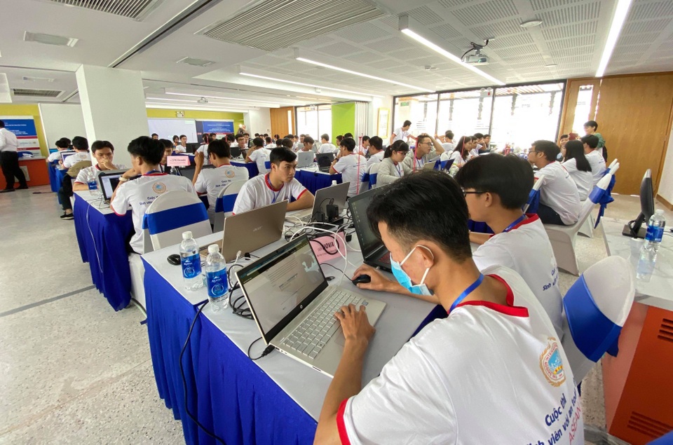 Sinh viên 32 trường đại học thi An toàn thông tin ASEAN - 1 Sinh viên 32 trường đại học thi An toàn thông tin ASEAN - 1