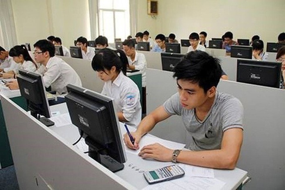Thi THPT quốc gia trên máy tính - cần thí điểm theo lộ trình - 1 Thi THPT quốc gia trên máy tính - cần thí điểm theo lộ trình - 1