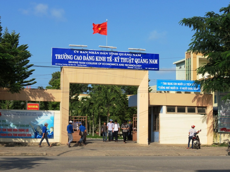Trường Cao đẳng Kinh tế Kỹ thuật Quảng Nam Hiệu trưởng Trường CĐ Kinh tế-Kỹ thuật Quảng Nam bất ngờ xin nghỉ việc