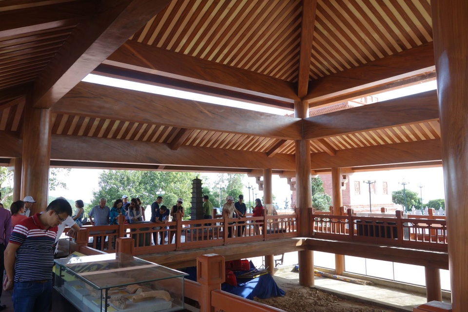 Độc đáo Tháp cổ nghìn năm tuổi trên đỉnh núi Ngọc - 6 Độc đáo Tháp cổ nghìn năm tuổi trên đỉnh núi Ngọc - 6