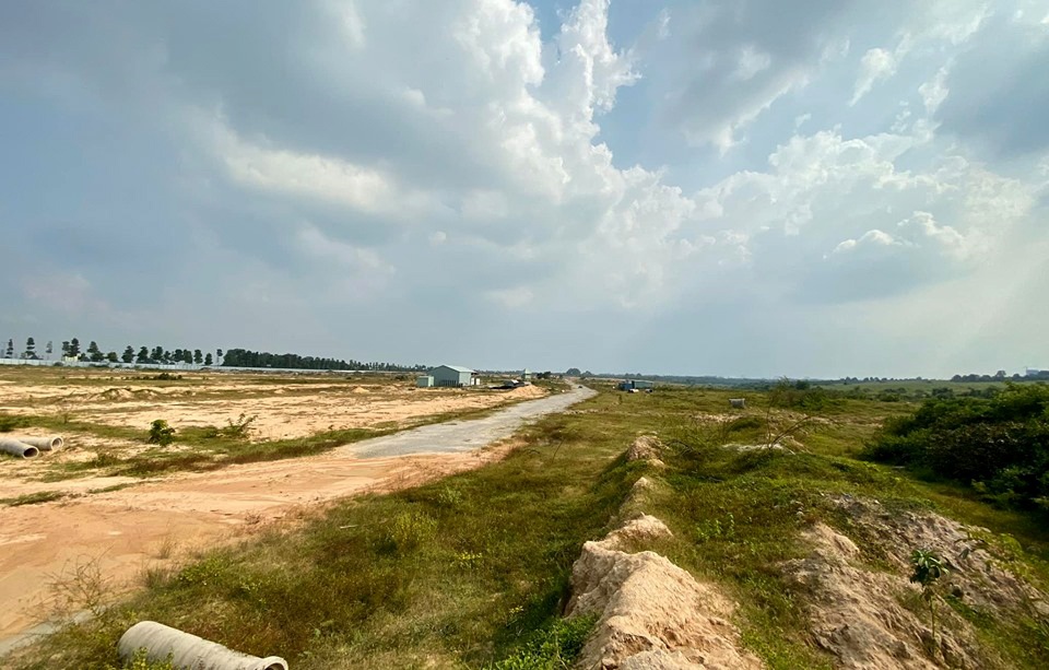 Vụ góp vốn bằng 43ha “đất vàng”: Chuyển công an điều tra - 6 Vụ góp vốn bằng 43ha “đất vàng”: Chuyển công an điều tra - 6