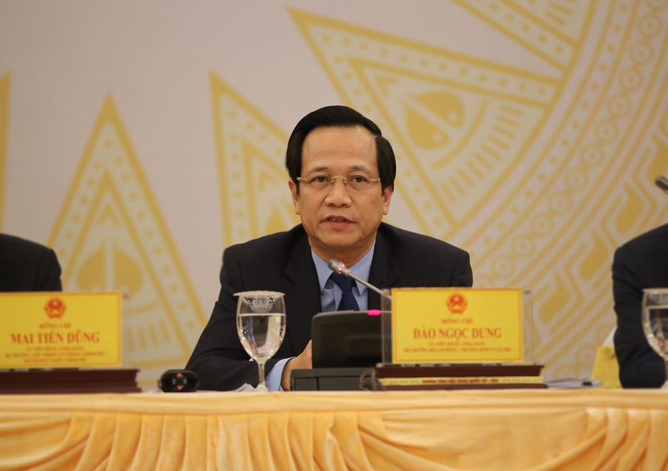 Bộ trưởng Lao động nói về thực tế việc đi lao động chui, trốn ở lại nước ngoài - 1 Bộ trưởng Lao động nói về thực tế việc đi lao động chui, trốn ở lại nước ngoài - 1