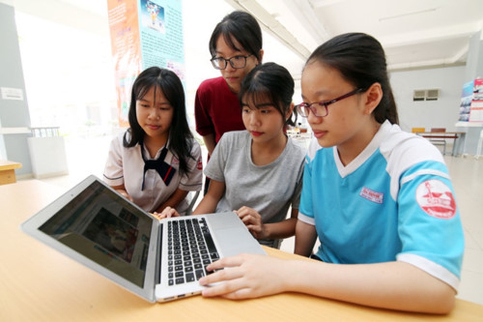 Chuyển động với yêu cầu đổi mới thi THPT quốc gia - 2 Chuyển động với yêu cầu đổi mới thi THPT quốc gia - 2