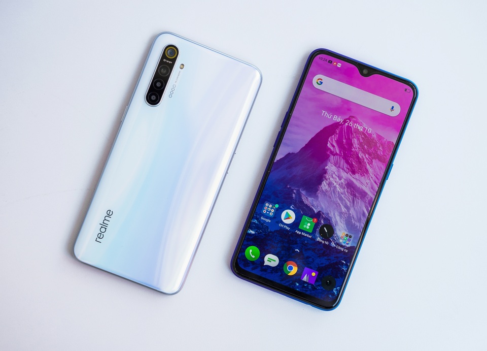 Mở hộp Realme XT với camera 64 chấm chuẩn bị bán tại Việt Nam - 4 Mở hộp Realme XT với camera 64 chấm chuẩn bị bán tại Việt Nam - 4