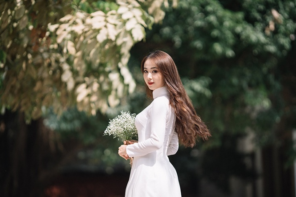 Hoa khôi Tài sắc Việt Nam đẹp duyên dáng chia tay thời sinh viên - 7 Hoa khôi Tài sắc Việt Nam đẹp duyên dáng chia tay thời sinh viên - 7