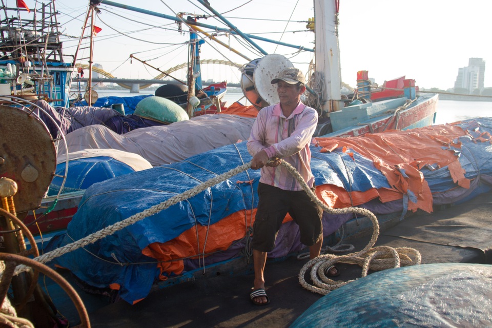 40 năm vươn khơi: Không chỉ mưu sinh mà còn là quyết tâm bảo vệ chủ quyền - 3 40 năm vươn khơi: Không chỉ mưu sinh mà còn là quyết tâm bảo vệ chủ quyền - 3