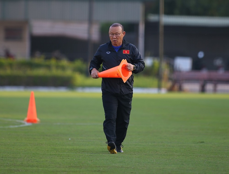 HLV Park Hang Seo: “Tôi tự hào khi tiếp tục gắn bó với bóng đá Việt Nam” - 1 HLV Park Hang Seo: “Tôi tự hào khi tiếp tục gắn bó với bóng đá Việt Nam” - 1