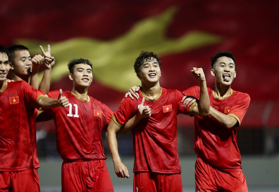 Thắng Sinh viên Nhật Bản, U21 Việt Nam vô địch giải U21 quốc tế - 6 Thắng Sinh viên Nhật Bản, U21 Việt Nam vô địch giải U21 quốc tế - 6