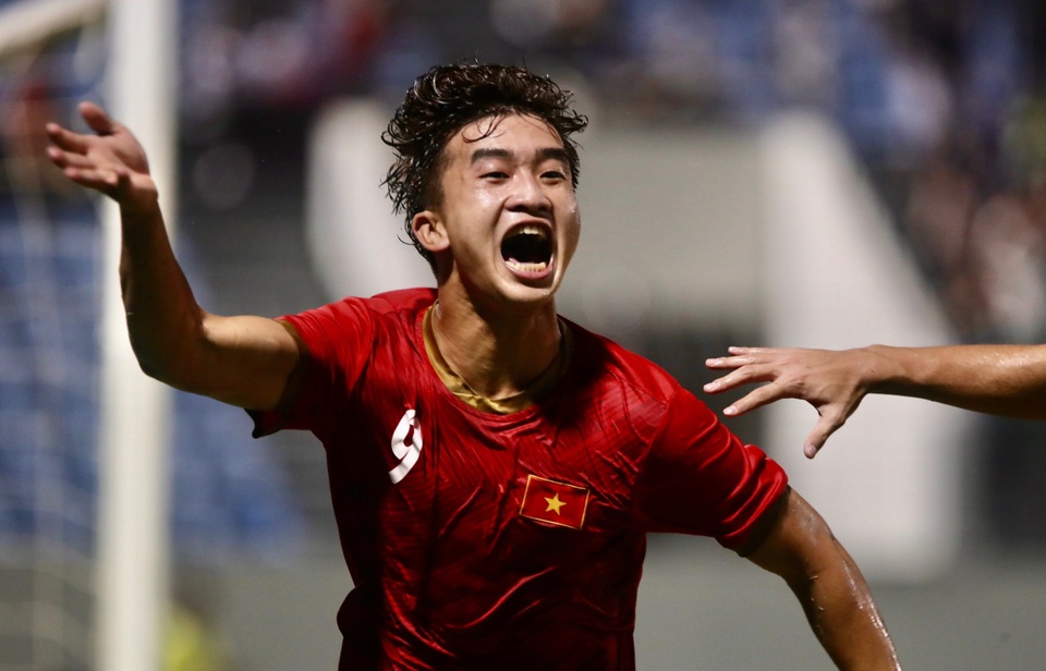 Thắng Sinh viên Nhật Bản, U21 Việt Nam vô địch giải U21 quốc tế - 5 Thắng Sinh viên Nhật Bản, U21 Việt Nam vô địch giải U21 quốc tế - 5