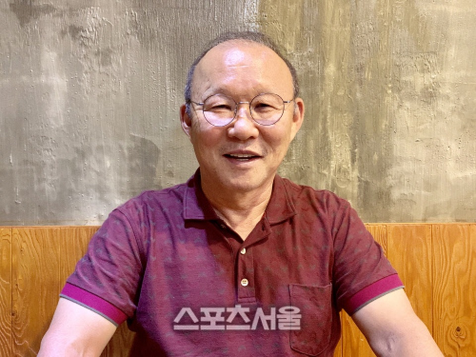Báo Hàn Quốc: “HLV Park Hang Seo là huyền thoại bóng đá Việt Nam” - 2 Báo Hàn Quốc: “HLV Park Hang Seo là huyền thoại bóng đá Việt Nam” - 2