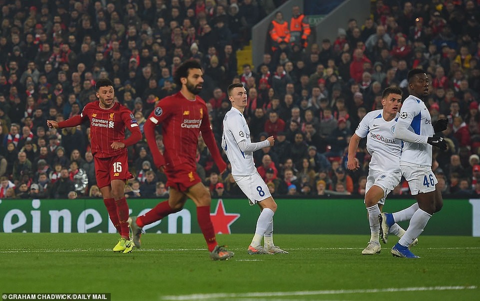 Thắng nhẹ Genk, Liverpool vươn lên đầu bảng - 5 Thắng nhẹ Genk, Liverpool vươn lên đầu bảng - 5