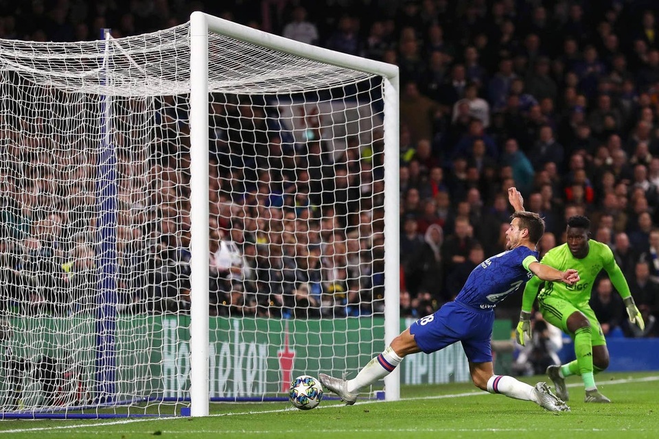 Những khoảnh khắc trong trận hòa đầy kinh ngạc giữa Chelsea và Ajax - 13 Những khoảnh khắc trong trận hòa đầy kinh ngạc giữa Chelsea và Ajax - 13