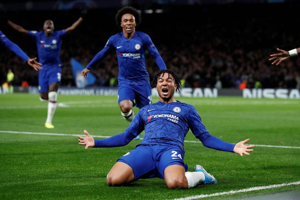 Những khoảnh khắc trong trận hòa đầy kinh ngạc giữa Chelsea và Ajax - 18 Những khoảnh khắc trong trận hòa đầy kinh ngạc giữa Chelsea và Ajax - 18