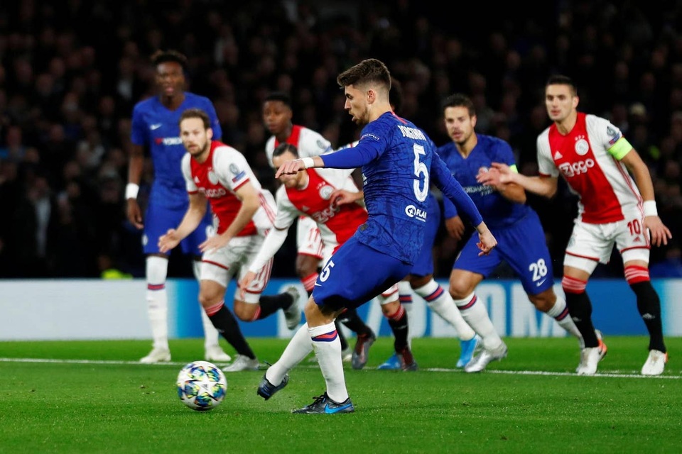 Những khoảnh khắc trong trận hòa đầy kinh ngạc giữa Chelsea và Ajax - 4 Những khoảnh khắc trong trận hòa đầy kinh ngạc giữa Chelsea và Ajax - 4