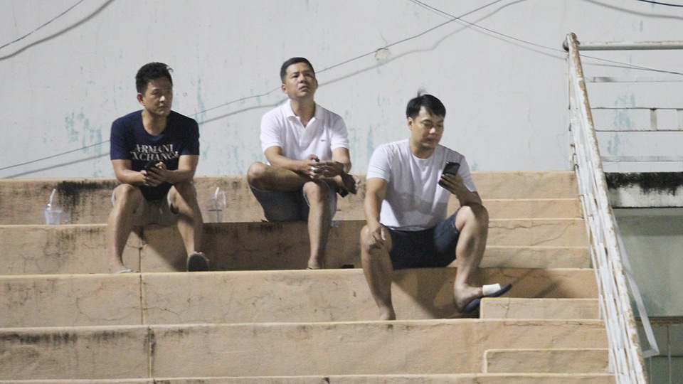 Khán đài sân Thống Nhất vắng vẻ trong ngày U19 Việt Nam thắng đậm Mông Cổ - 6 Khán đài sân Thống Nhất vắng vẻ trong ngày U19 Việt Nam thắng đậm Mông Cổ - 6