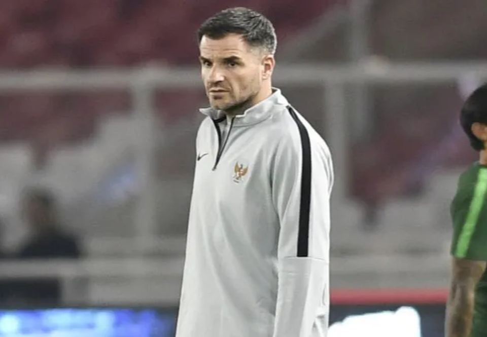 HLV Simon McMenemy vẫn dẫn dắt tuyển Indonesia thi đấu với Malaysia - 2