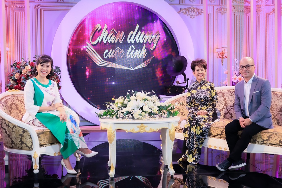 Chuyện tình trắc trở nhưng kết thúc có hậu của nhạc sĩ Văn Phụng với Châu Hà - 2 Chuyện tình trắc trở nhưng kết thúc có hậu của nhạc sĩ Văn Phụng với Châu Hà - 2