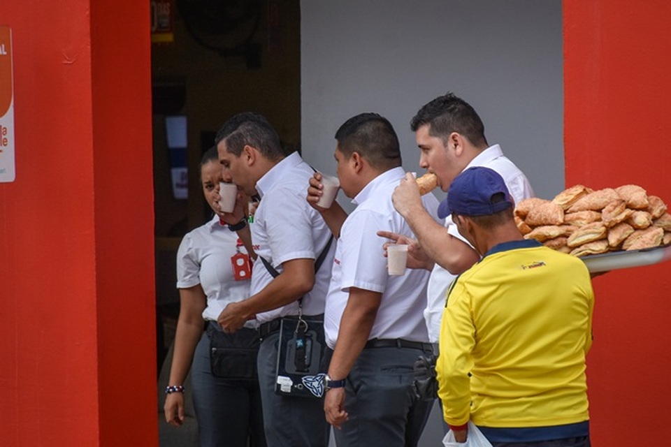 Quả được ví là thần dược phòng the, từng mọc hoang nay khách lùng mua hết vèo vèo - 11