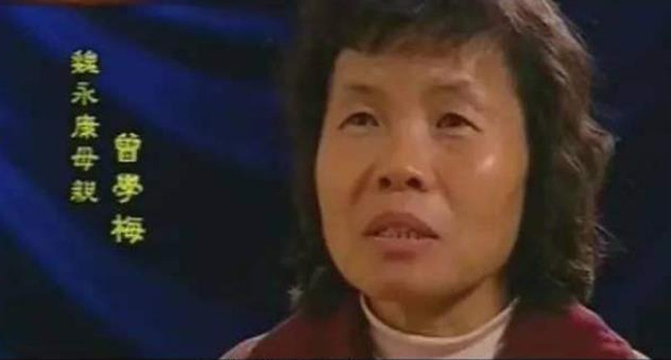 Thần đồng bị buộc thôi học vì ăn cơm phải có người đút - 2 Thần đồng bị buộc thôi học vì ăn cơm phải có người đút - 2