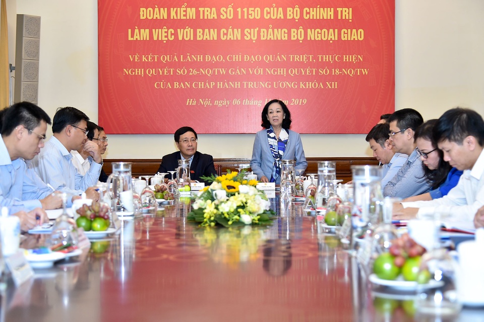 Bộ Chính trị kiểm tra công tác cán bộ tại Bộ Ngoại giao - 1 Bộ Chính trị kiểm tra công tác cán bộ tại Bộ Ngoại giao - 1
