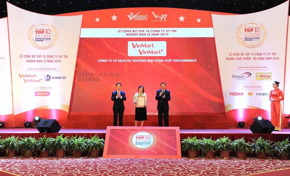 VinCommerce tiếp tục dẫn đầu Top 10 Công ty uy tín ngành bán lẻ năm 2019 - 2 VinCommerce tiếp tục dẫn đầu Top 10 Công ty uy tín ngành bán lẻ năm 2019 - 2