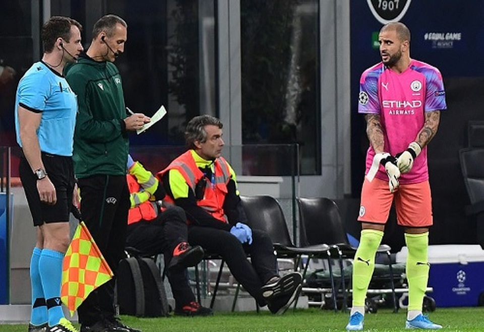 Man City mất hai thủ môn, dùng hậu vệ gác đền bất đắc dĩ - 2 Man City mất hai thủ môn, dùng hậu vệ gác đền bất đắc dĩ - 2