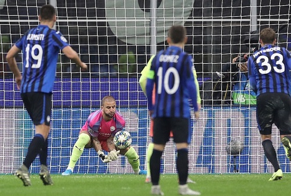 Man City mất hai thủ môn, dùng hậu vệ gác đền bất đắc dĩ - 3 Man City mất hai thủ môn, dùng hậu vệ gác đền bất đắc dĩ - 3