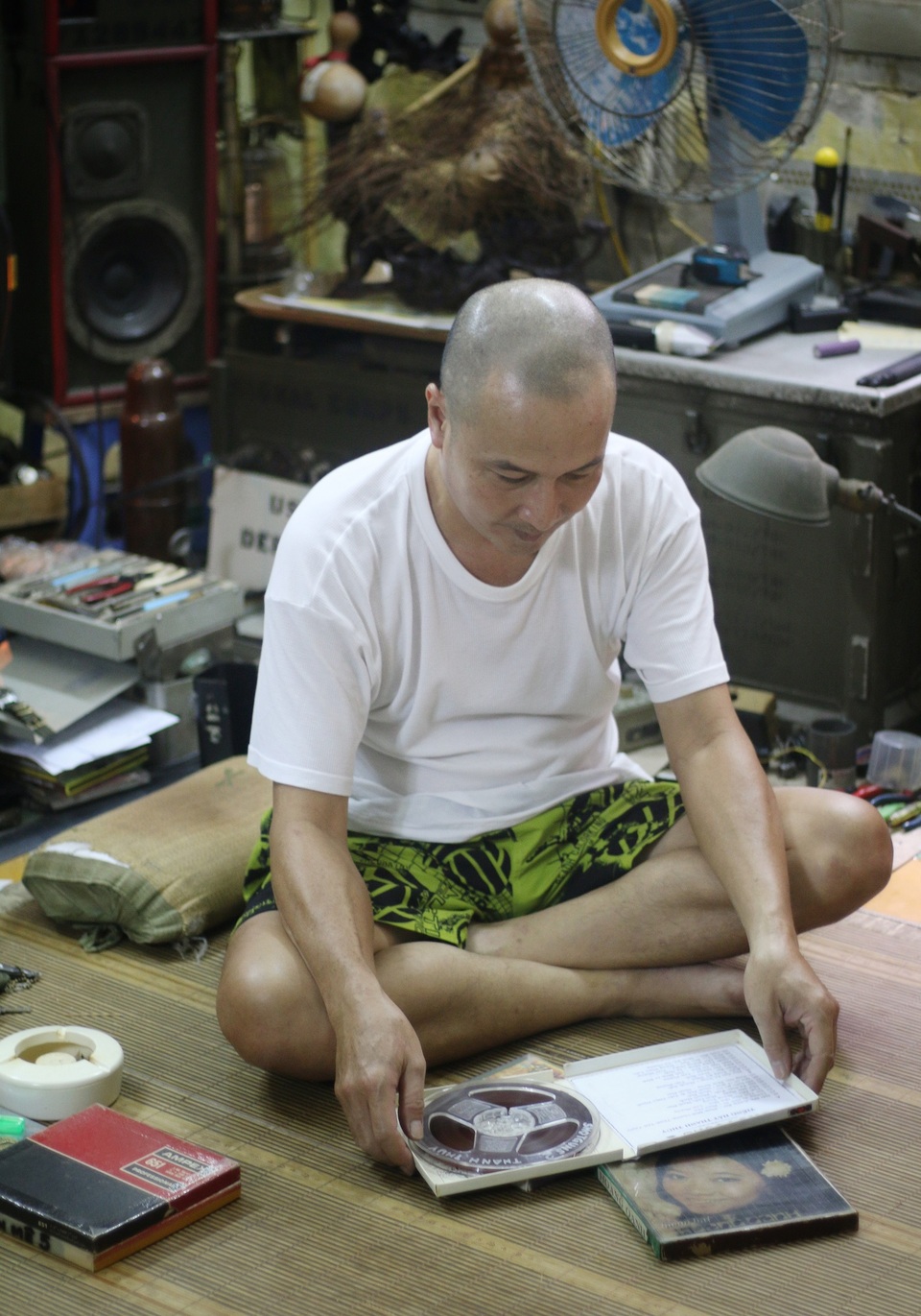 Cận cảnh dàn loa quân đội độc nhất vô nhị của “tay chơi” phố cổ - 2 Cận cảnh dàn loa quân đội độc nhất vô nhị của “tay chơi” phố cổ - 2