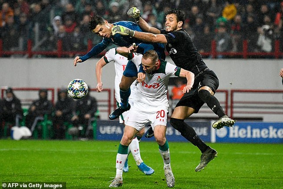 Thắng nghẹt thở phút 93, Juventus giành vé đi tiếp - 6 Thắng nghẹt thở phút 93, Juventus giành vé đi tiếp - 6