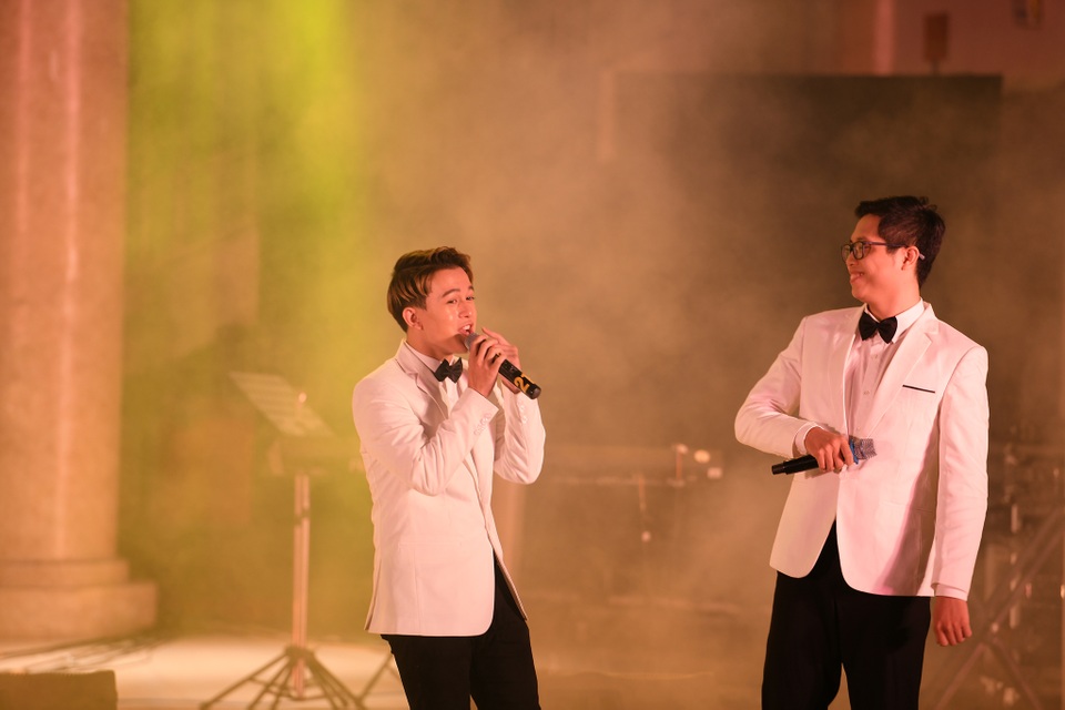 Quang Anh “Về nhà đi con” dự Liên hoan nhóm, ban nhạc 2019 - 2 Quang Anh “Về nhà đi con” dự Liên hoan nhóm, ban nhạc 2019 - 2