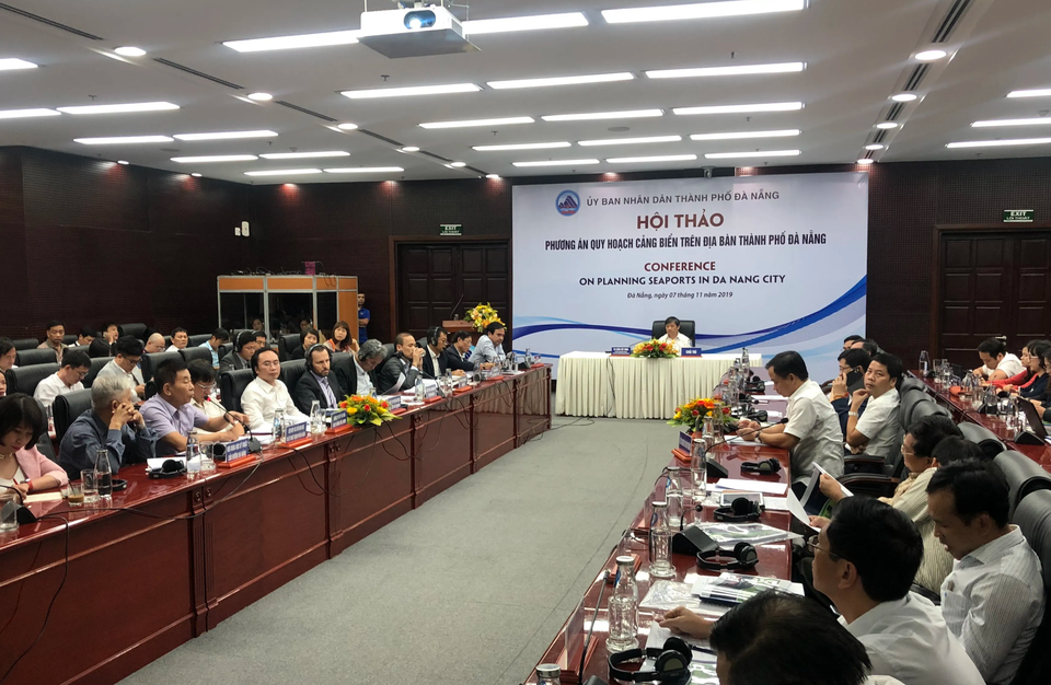 Đà Nẵng tranh luận phương án quy hoạch cảng biển - 1