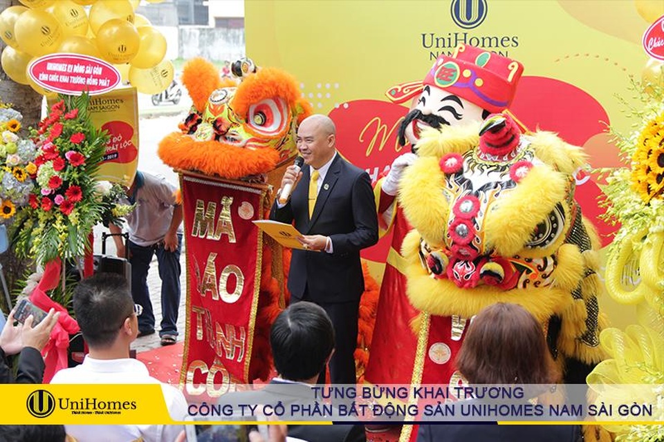 Khai trương đỏ tấn tài phát lộc cùng Công ty Cổ phần Bất động sản UniHomes Nam Sài Gòn - 2 Khai trương đỏ tấn tài phát lộc cùng Công ty Cổ phần Bất động sản UniHomes Nam Sài Gòn - 2