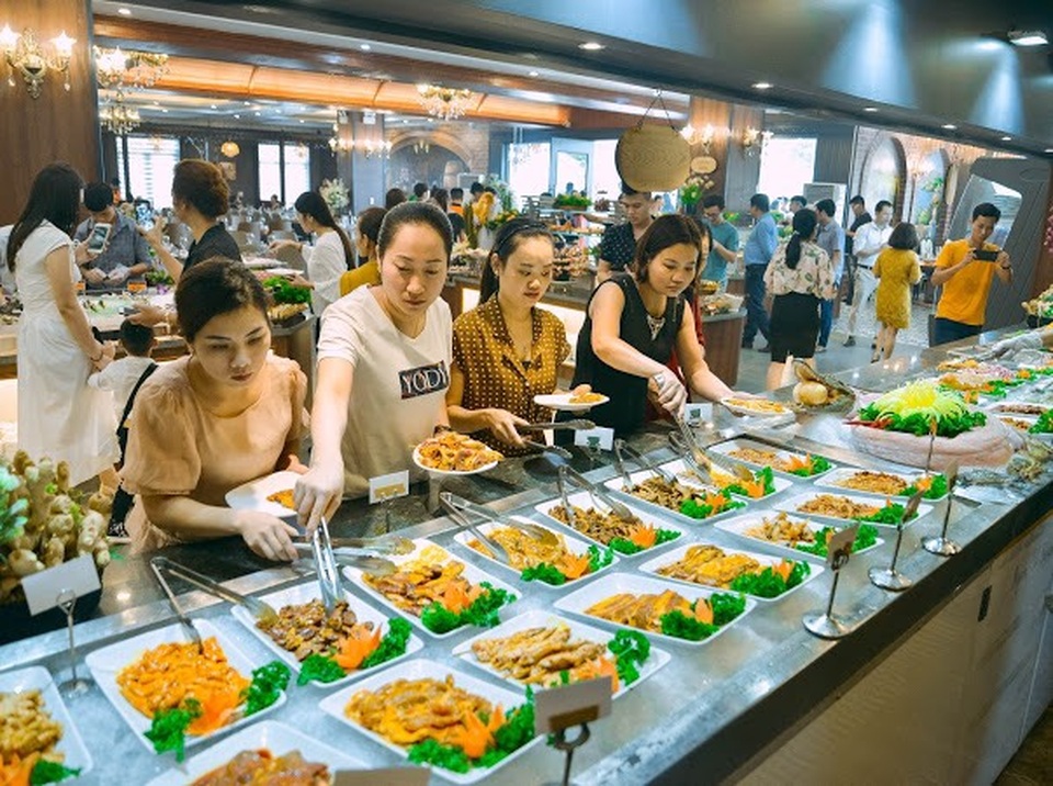 Không tăng giá phải bớt phần ăn, nhà hàng “khóc mếu vì giá thịt lợn tăng - 2 Không tăng giá phải bớt phần ăn, nhà hàng “khóc mếu vì giá thịt lợn tăng - 2