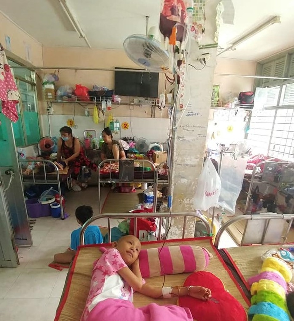Bé gái 1 quả thận ước mơ thành hoạ sĩ, tính mạng thật mong manh - 10 Bé gái 1 quả thận ước mơ thành hoạ sĩ, tính mạng thật mong manh - 10