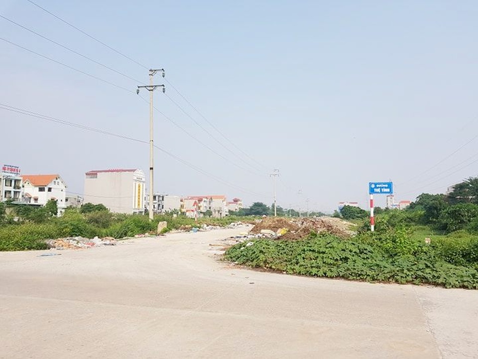 Thành phố Ninh Bình tràn ngập rác, bị “biến” thành bãi chứa chất thải khổng lồ! - 18 Thành phố Ninh Bình tràn ngập rác, bị “biến” thành bãi chứa chất thải khổng lồ! - 18