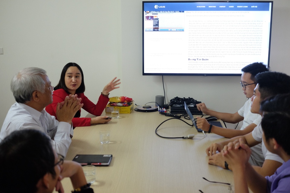 Nhân tài Đất Việt gây ấn tượng với màn gỡ băng trực tiếp tại Quốc hội - 1 Nhân tài Đất Việt gây ấn tượng với màn gỡ băng trực tiếp tại Quốc hội - 1