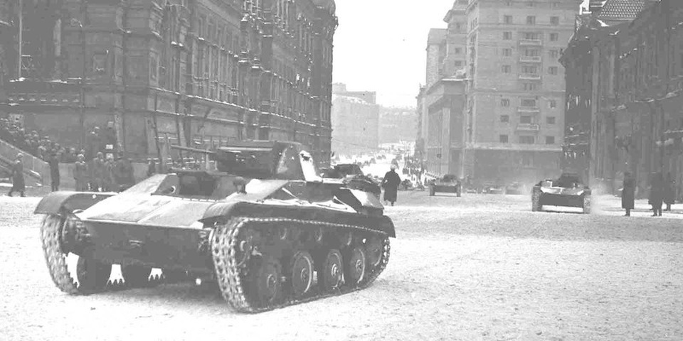 Sáu sự thật ít biết về cuộc diễu binh ngày 7/11/1941 - 3 Sáu sự thật ít biết về cuộc diễu binh ngày 7/11/1941 - 3